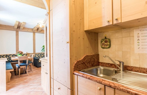 Almazzago Apartment | Rural Apartment "Maso Margherita - Tablà" with Balcony, Garden & Wi-Fi