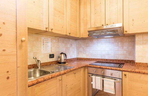 Almazzago Apartment | Rural Apartment "Maso Margherita - Tablà" with Balcony, Garden & Wi-Fi