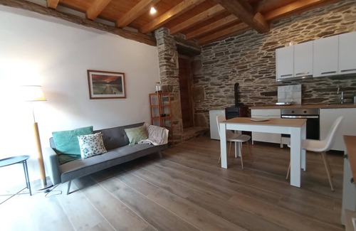 Beariz Apartment | Rural Apartment Neada with Terrace