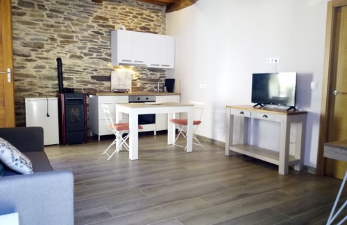 Beariz Apartment | Rural Apartment Neada with Terrace