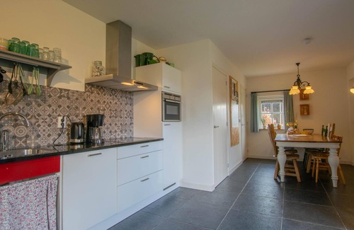 Zeeland House | Rural house with 2 bathrooms and a garden