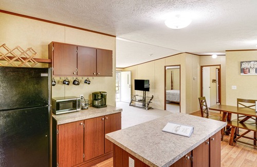 Dabolt House | Rural Kentucky Vacation Rental ~ 15 Mi to London!