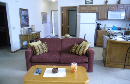 Canal Fulton Condo | Rural setting in midst of quaint, small, historic town w/plenty of activities