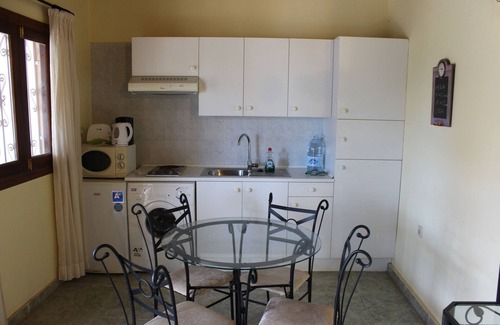 Parque Holandes Villa | Rustic 1-bed Bungalow in Parque Holandés