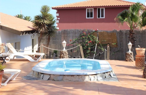 Parque Holandes Villa | Rustic 1-bed Bungalow in Parque Holandés