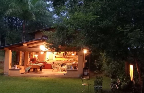 Simao Pereira Ski Chalet | Rustic and elegant guest house with swimming pool.