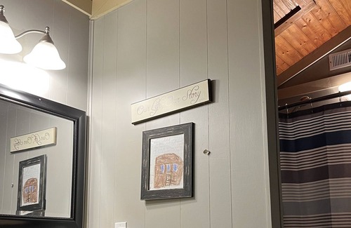 Lynchburg Cabin | Rustic Cabin on Tims Ford Lake with Boat Slip