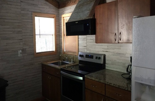 Cherokee House | Rustic Cabin overlooking Pickwick Lake