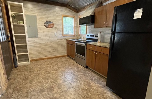 Cherokee House | Rustic Cabin overlooking Pickwick Lake