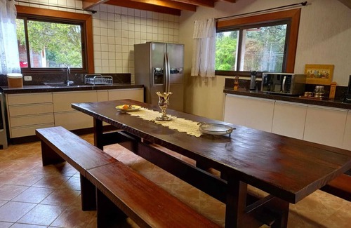 Tijucas do Sul Cottage | Rustic cabin | Pool | Lake | Barbecue