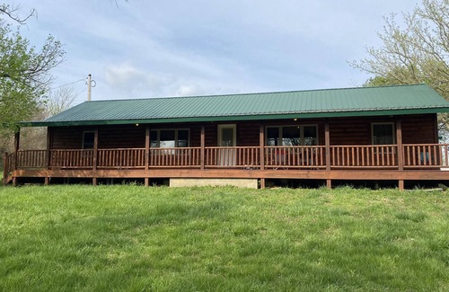 Subtle Cabin | Rustic Cabin with beautiful Views!