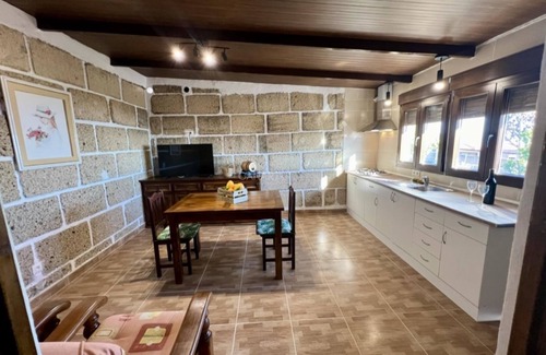 Valle de San Lorenzo Apartment | Rustic Charm with Incredible Views.