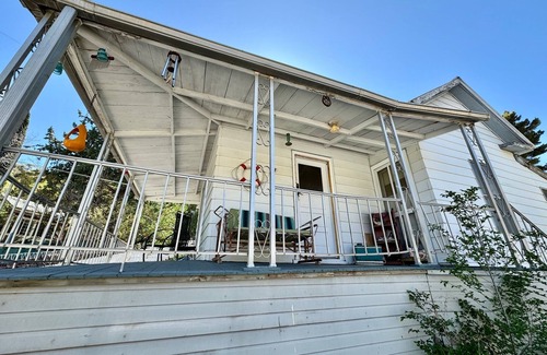 Bisbee House | Rustic & charming full house with enclosed yard