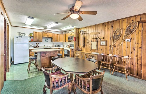 Glen Arbor Apartment | Rustic-Chic Lake Glen Studio: 4 Mi to Beach!