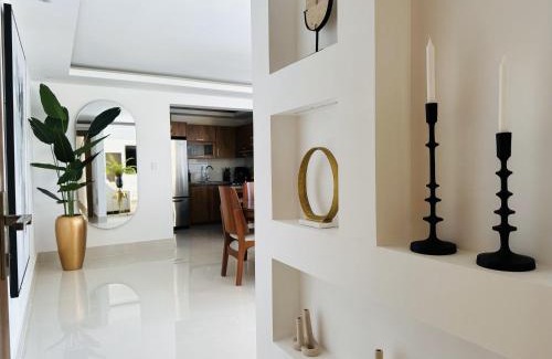 Cerro Alto Apartment | Rustic Elegance St