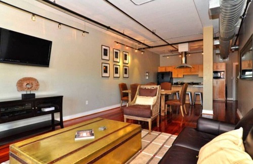 Downtown Apartment | Rustic Downtown Living - 1BR/1.5BA