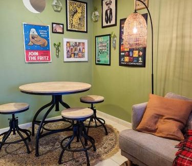 Jumeirah Lake Towers Apartment | Rustic Elegance By The Lake Studio Cabin In Jlt