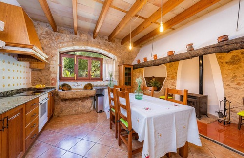 Maria de la Salut Cottage | Rustic farm of the seventeenth century recently restored and very quiet