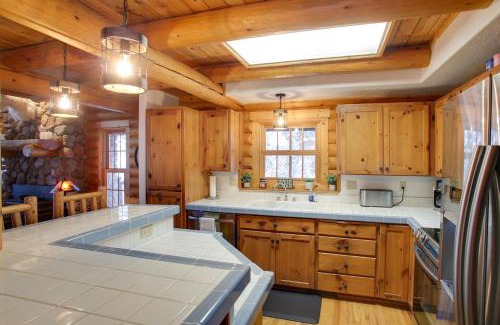 Coeur d'Alene House | Rustic Gotham Bay Cabin on Lake Coeur dAlene