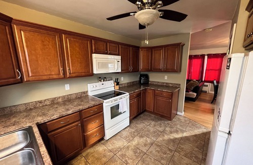 Riverdale House | Rustic home only 5 minutes from Lake Sakakawea & Missouri River! Pet-friendly.