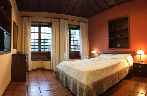 Brena Baja Villa | RUSTIC HOUSE LA MONTAÑA