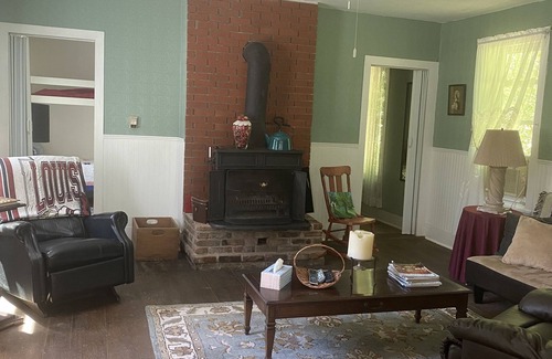 Tippecanoe Cabin | Rustic little Cabin just minutes from Deersville, no wifi no internet