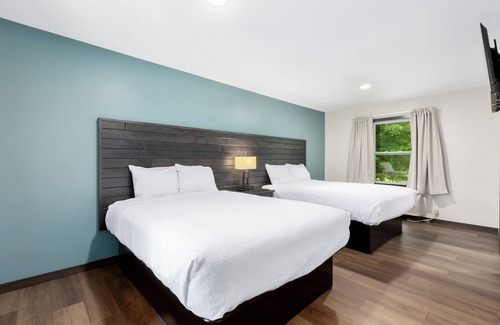 Aitkin Hotel | Rustic Lodge | Riverside | WiFi | Pets OK!