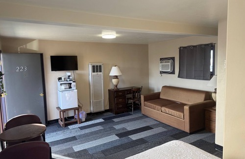 Glasgow Hotel | Rustic Lodge