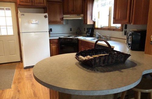 Derby Cabin | Rustic Log Cabin next to the Hoosier National Forest in the Ohio River Valley