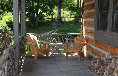 Clyde Cabin | Rustic Log Cabin Rental with a Hot Tub near Asheville, North Carolina