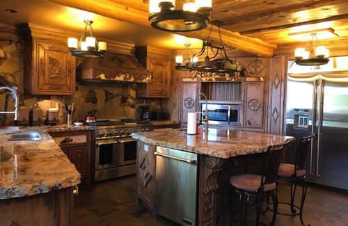 Big Bear Lake House | Rustic Luxury Lakefront Lodge on Eagle Point