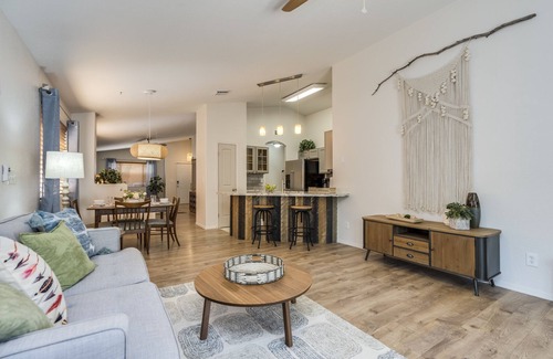 Rita Ranch House | Rustic Mid Century Modern home in the suburbs-small pets welcome