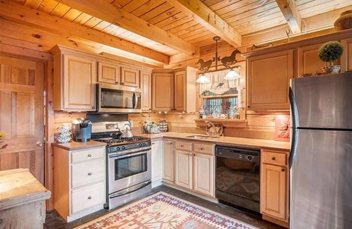 West Baden Springs Cabin | Rustic/Modern Lodge near French Lick - Groups and Families