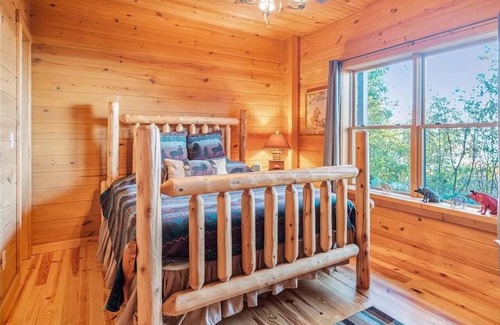West Baden Springs Cabin | Rustic/Modern Lodge near French Lick - Groups and Families