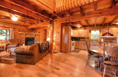 Bryson City Cabin | Rustic Moonshiner's Hideaway Cabin Near Bryson City and NOC