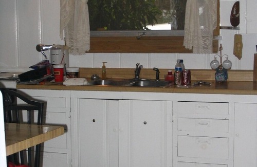 Groveoak Cottage | Rustic Mountain Lakefront Cottage