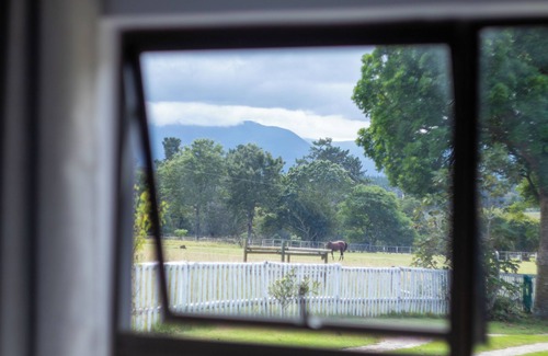 Rheenendal Cottage | Rustic Reins, charming 2 bedroom cottage with WiFi in Rheenendal