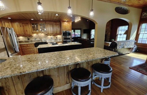 Topeka Cabin | Rustic Retreat & Cabin!