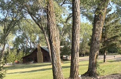 Topeka Cabin | Rustic Retreat & Cabin!