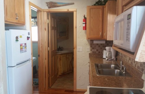 Custer Cabin | Rustic Rock Haven - Horses Welcome