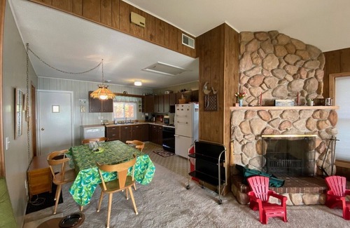 Nashua Cabin | Rustic Three Bedroom Cabin with 28 Foot Dock on Cedar Lake - Nashua, Iowa