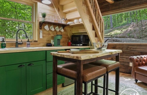 Logan House | Rustic Treehouse Oasis in Hocking Hills -Adventure Awaits