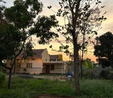 Kanakapura House | Rustic Village Farmhouse