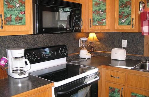 Covington Cabin | Rustique Cabin at Briarcreek Farm, Country Retreat, Sleeps 6