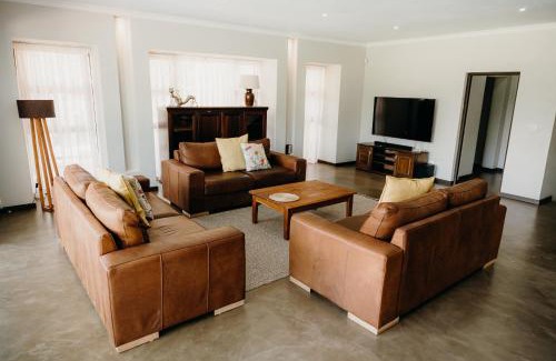 Hazyview House | Ruzelle Family House