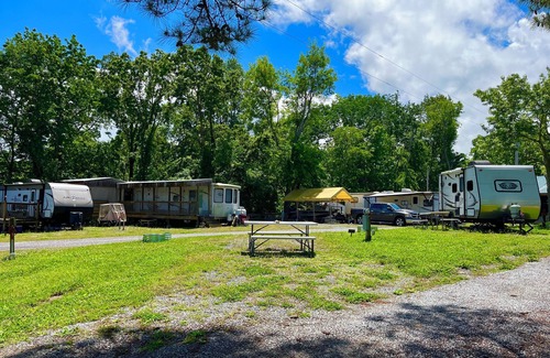 Aurora RV Rental | RV Site #45 Pull Through 50ftx32ft