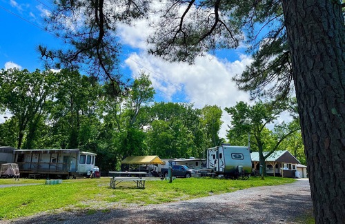 Aurora RV Rental | RV Site #45 Pull Through 50ftx32ft