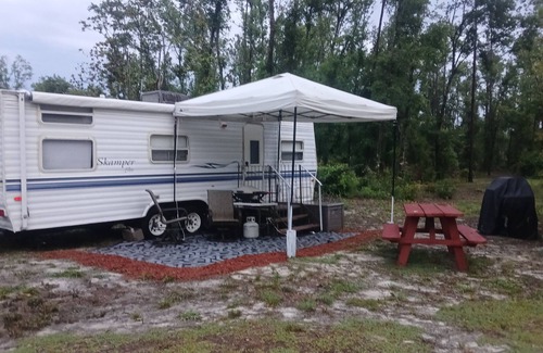 Mayo House | RV with 1full bed 2twin beds and AC WiFi smart TV bathroom outdoor shower house