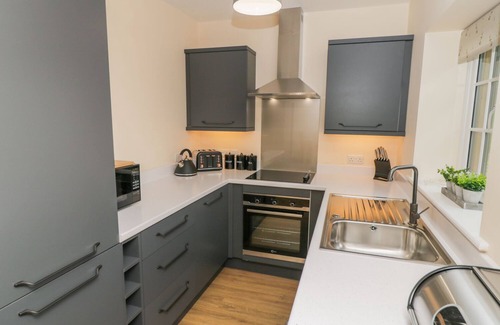 Kirkbymoorside Cottage | RYEDALE COUNTRY LODGES - HAZEL LODGE, pet friendly in Kirkbymoorside