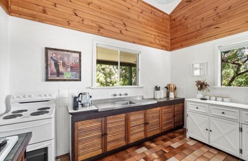 Prevelly Ski Chalet | Ryma Cottage - Prevelly NEW